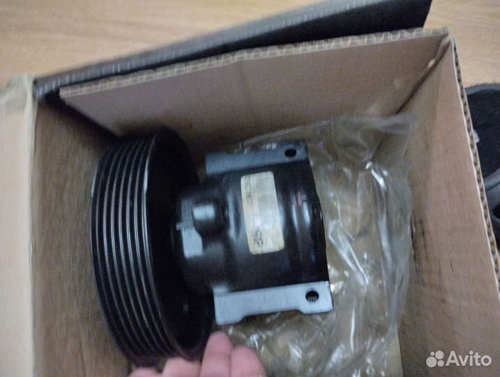 Насос гура Ford Mondeo 1 1.8