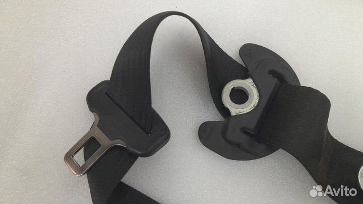 Ремень безопасности с пиропатроном передний правый