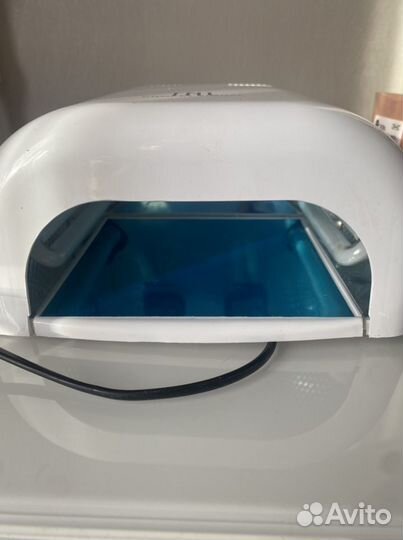 Ультрафиолетовая лампа