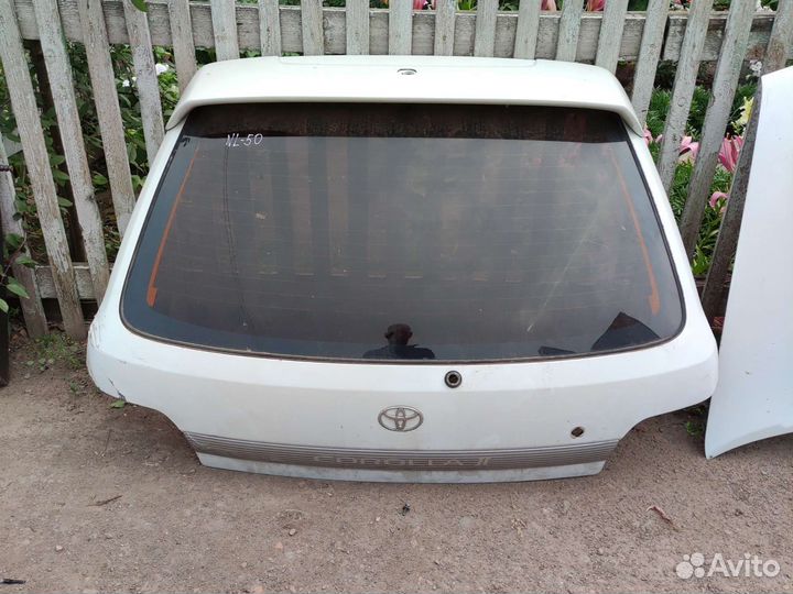 Крышка багажника toyota corolla II nl50