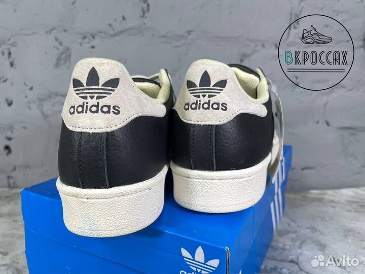 Adidas Superstar