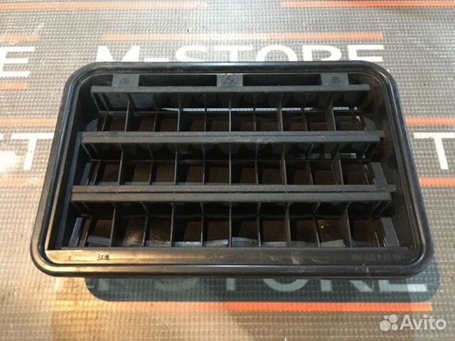 Решетка вентиляционная задняя левая Bmw X5 E53