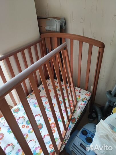 Детская кровать с подаркоми