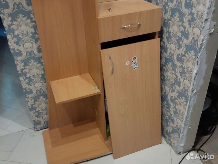 Вешалка в прихожую с зеркалом