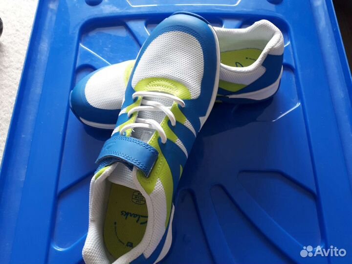 Новые кроссовки clarks мальчику р-р 33, 5