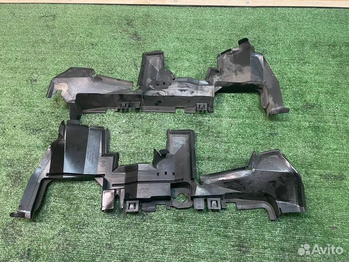 Воздуховод радиатора правый левый Audi Q5