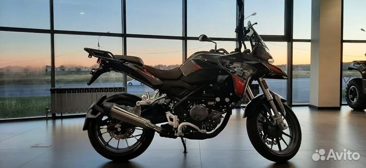 Мотоцикл Benelli TRK251