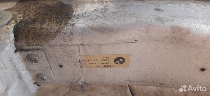 Усилитель бампера передний BMW 7-Series E65