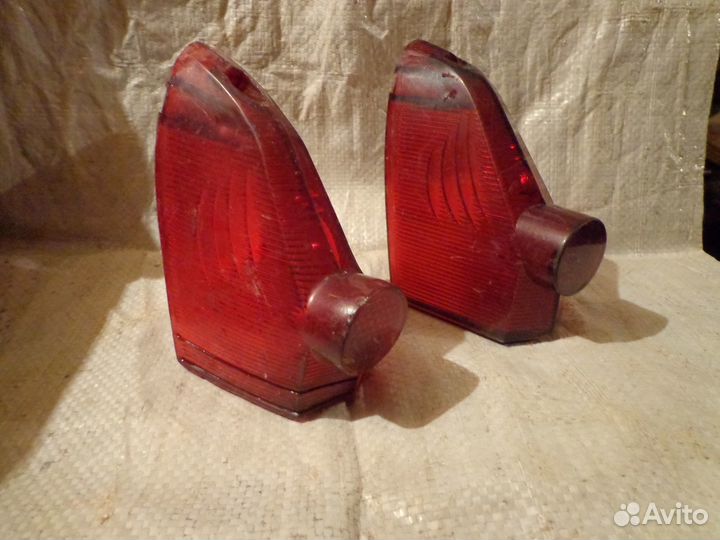 Стекла задних фонарей Волга газ -21