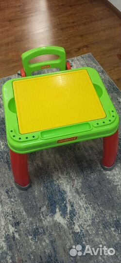 Детский стол и стул