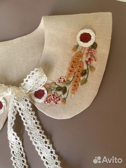 Воротничок с вышивкой на заказ
