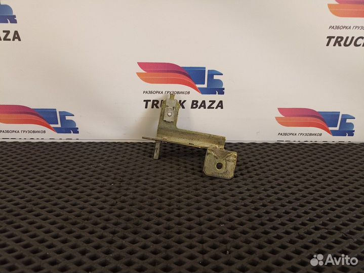 9738840315 Ответная часть замка капота