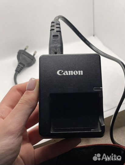 Зеркальный фотоаппарат