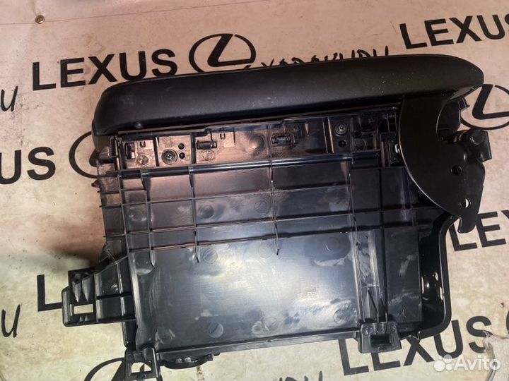 Подлокотник Lexus Nx200T Nx200 Nx300 ZGZ10