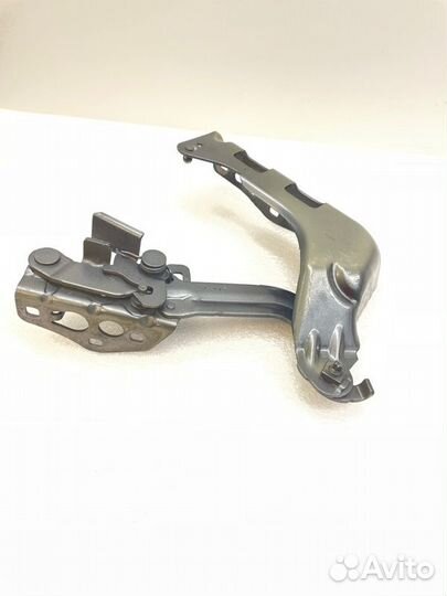 Петля капота правая Mercedes-Benz Glc Coupe C253