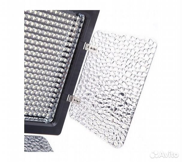 Светодиодный осветитель Yongnuo YN-600 L II LED 32