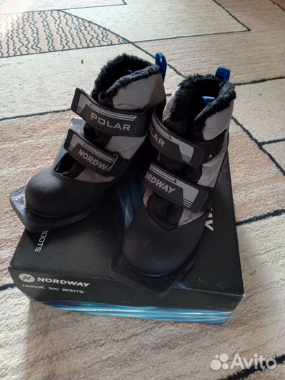 Лыжные ботинки