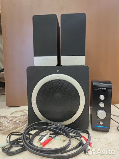 Продам колонки H-220 Microlab