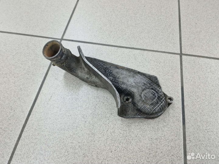 Корпус термостата Audi 80/100/A4/A6/A8 078121121B