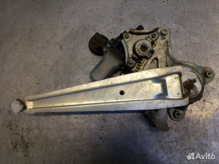 Стеклоподъемник задний левый Toyota Camry V40 2.4