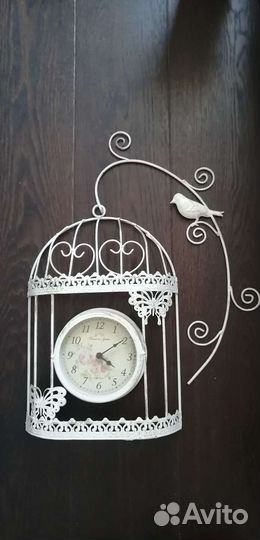 Часы настенные, цвет былый