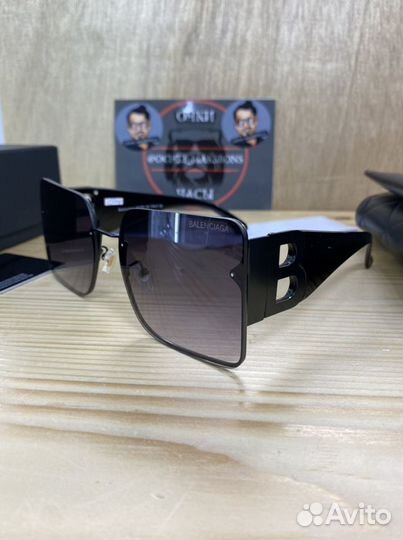 Очки женские balenciag*a