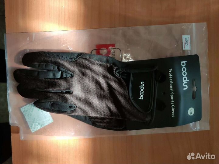 Перчатки для верховой езде и конного спорта