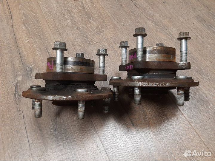 Ступица передняя Mitsubishi Pajero 4 3.2D 2007