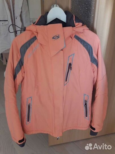 Горнолыжная куртка женская 44