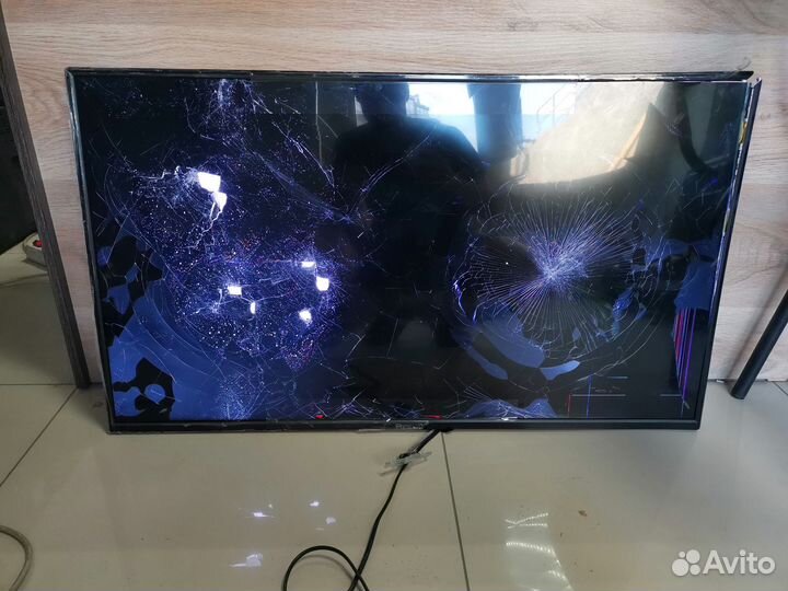 Телевизор Prestigio ptv40ss04y (По запчастям)