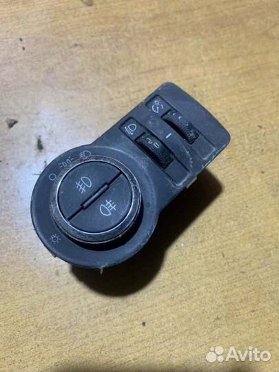 Переключатель света Chevrolet Trailblazer 31Ux 2.8