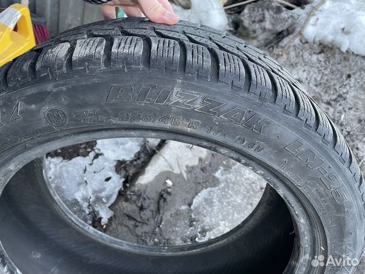 Bridgestone Blizzak LM-25 225/45 R17