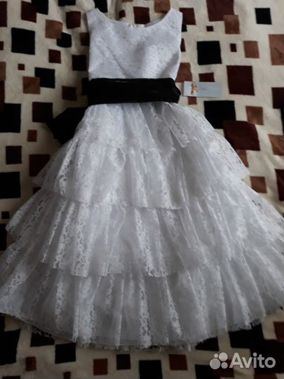 Продам новое платье