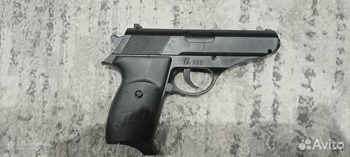 Игрушечный пистолет пневматический из пластика