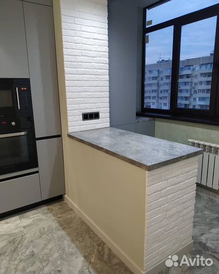 Кухня графит с балконом