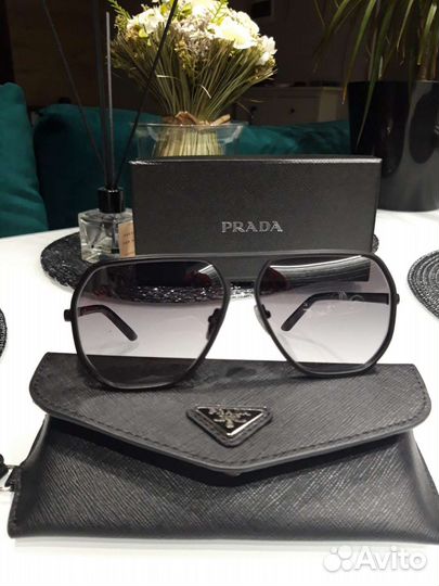 Солнцезащитные очки мужские prada