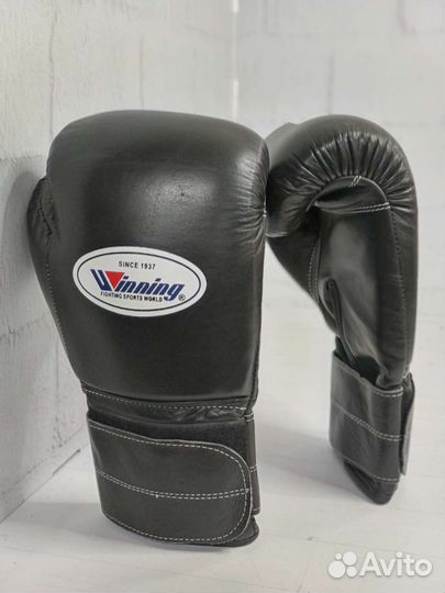 Боксерские перчатки