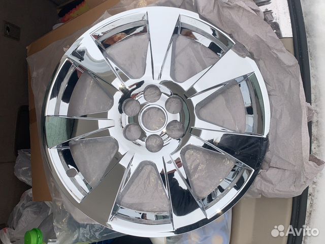 Накладка литого диска на Кадиллак srx 2