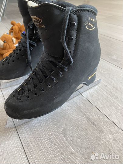 Коньки edea chorus 235