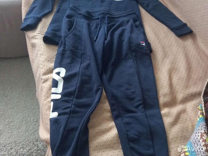 Спортивный костюм женский