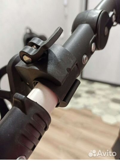 Универсальный подстаканник для коляски