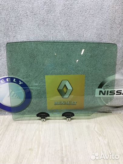 Стекло боковое двери renault fluence Лев
