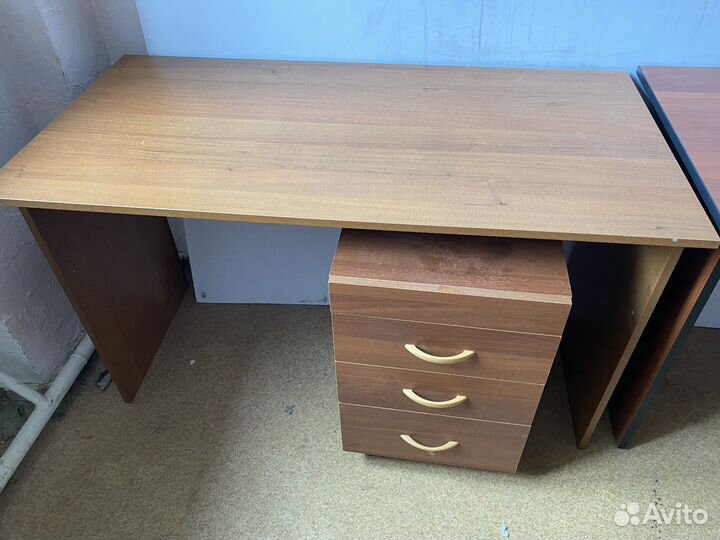 Комплект тумба и стол