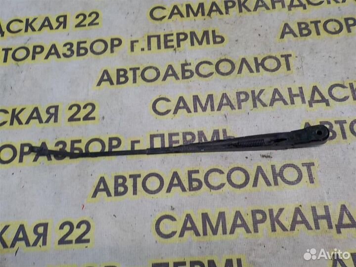 Поводок стеклоочистителя передний правый Renault