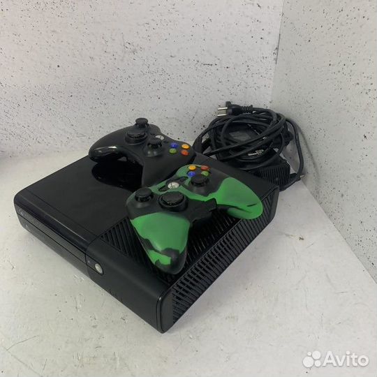 Игровая приставка Microsoft Xbox 360 E 500 гб