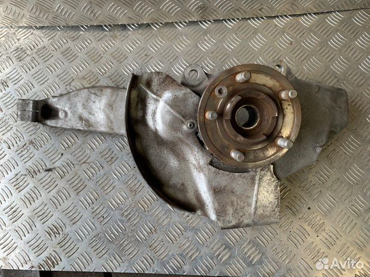 Кулак поворотный передний левый Land Rover