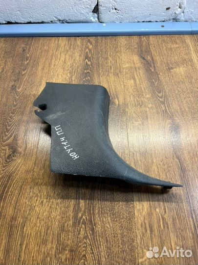 Накладка на порог салона передняя правая Nissan