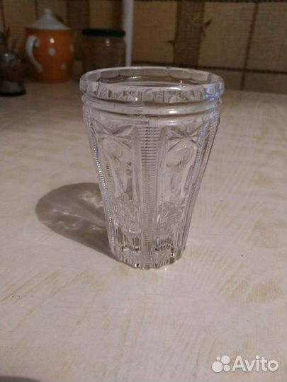 Хрустальные бокалы и стопки