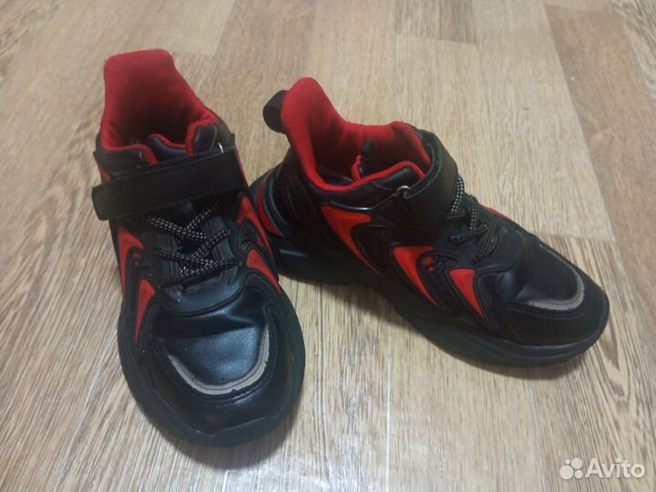 Кроссовки 35 размер