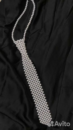 Галстук из бусин